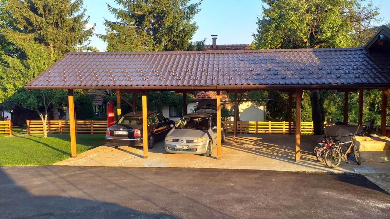 Seoski Turizam Melovic Rozanstvo エクステリア 写真