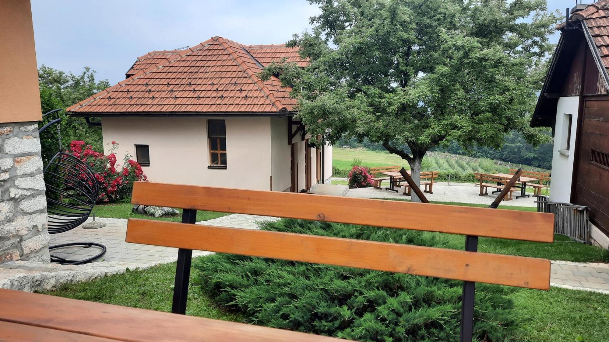 Seoski Turizam Melovic Rozanstvo エクステリア 写真