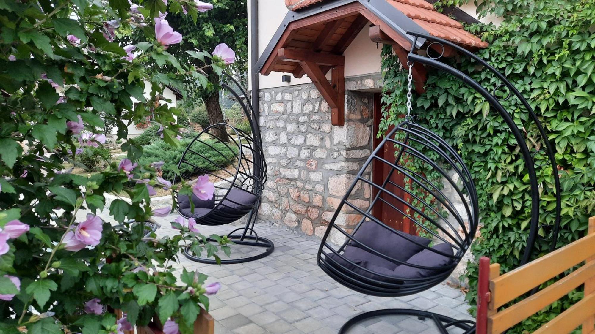 Seoski Turizam Melovic Rozanstvo エクステリア 写真
