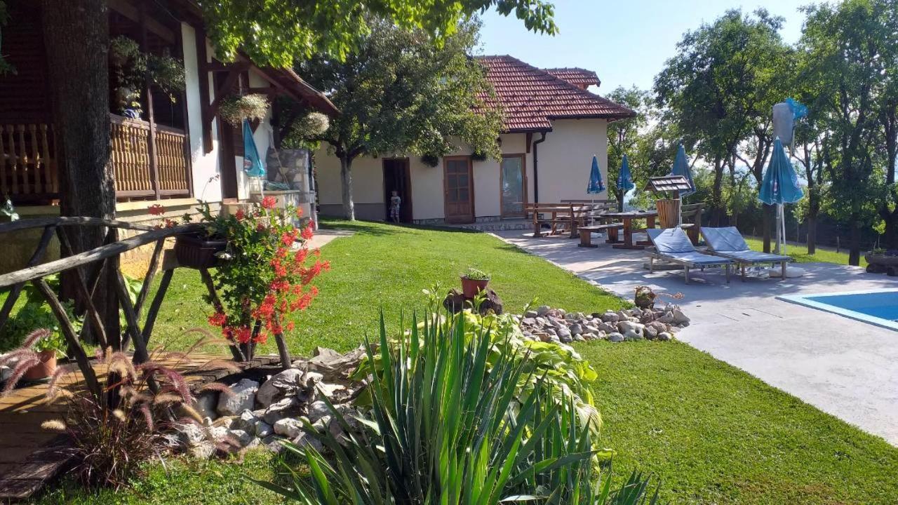 Seoski Turizam Melovic Rozanstvo エクステリア 写真